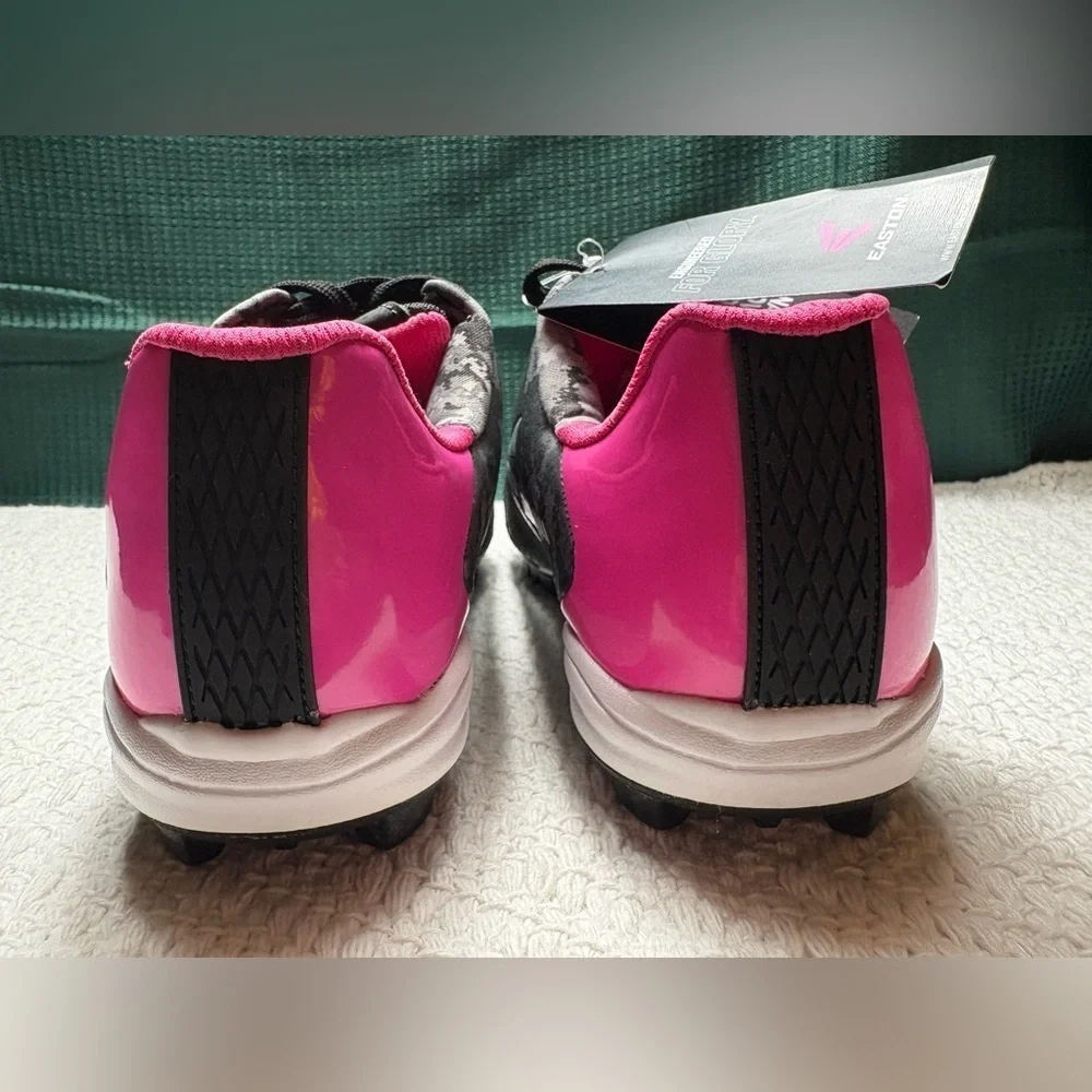 NWT Easton Mako 2.0 MSS Missy Softball Cleats
